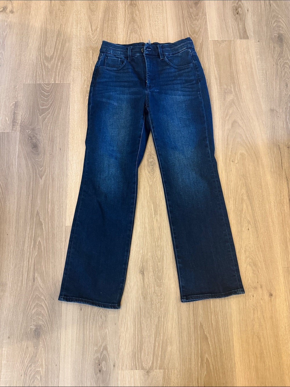 Women's Flare Jeans in Dark Blue Wash